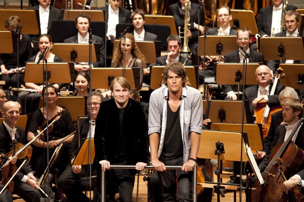 NZSO Music Director Pietari Inkinen and Jeremy Wells with the NZSO at Hamburg's Laeiszhalle-Musikhalle concert hall